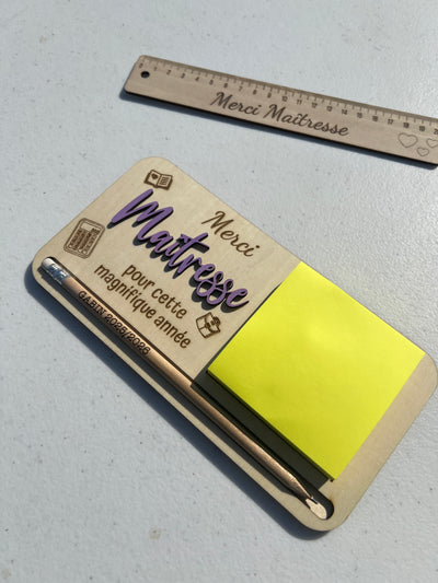 Support post- it avec crayon gravé