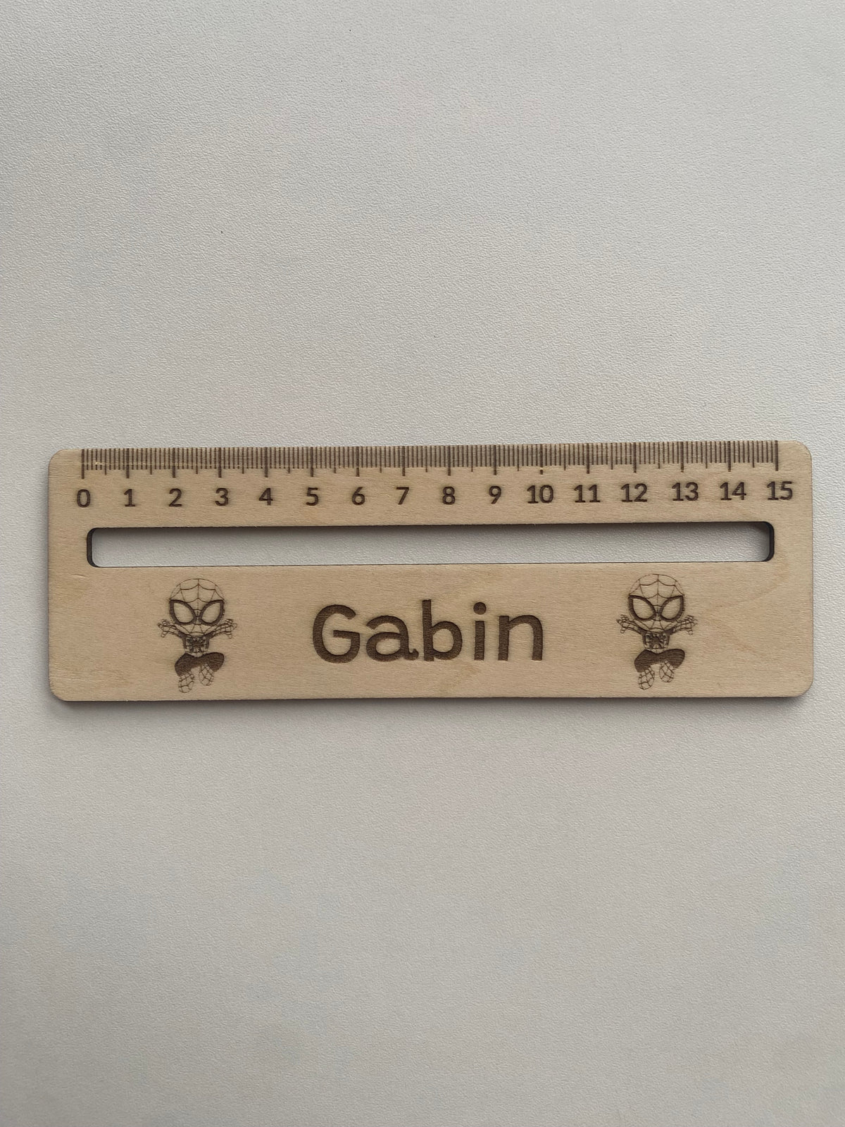 Règle de lecture en bois gravé